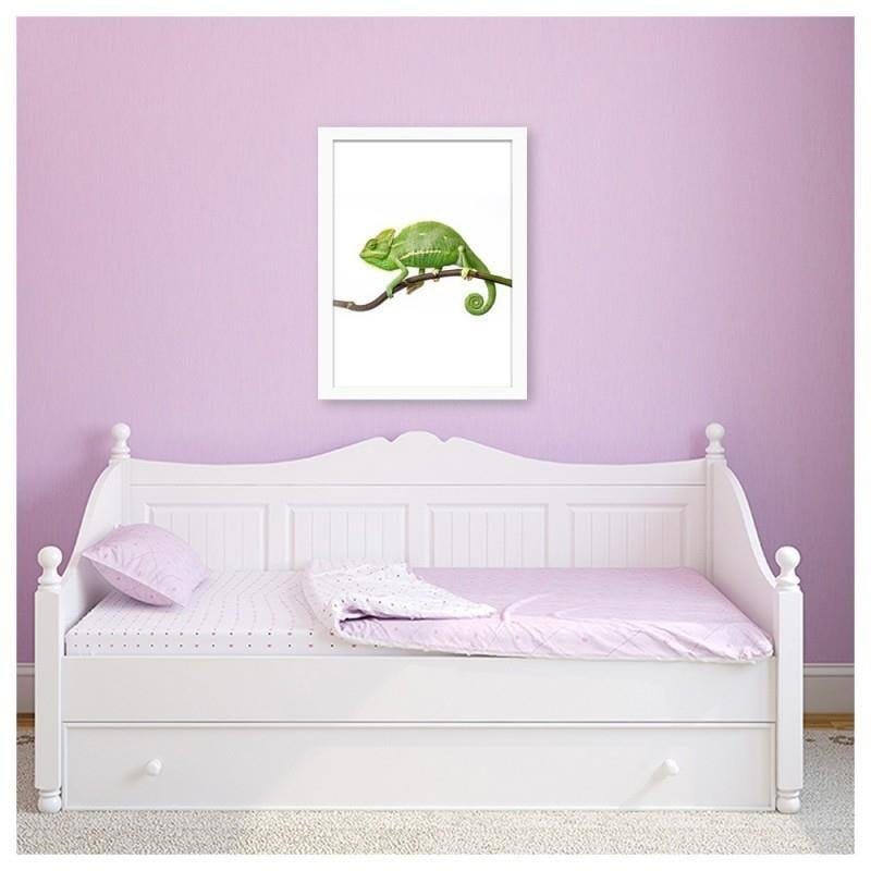 Glezna baltā rāmī - Yemen chameleon  Home Trends DECO