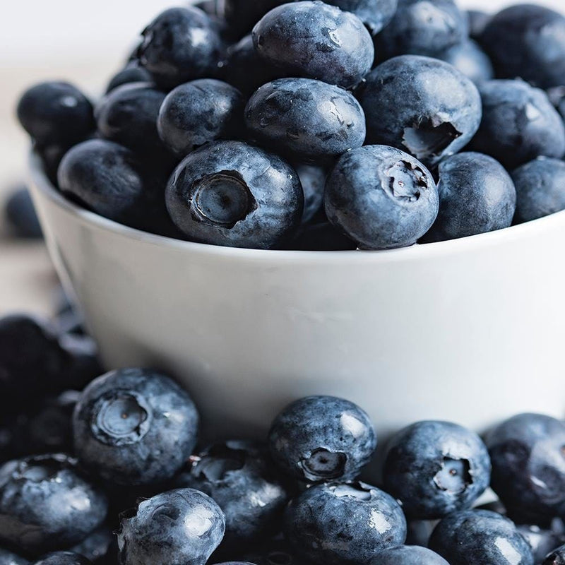 Glezna melnā rāmī - Berries In A Bowl  Home Trends