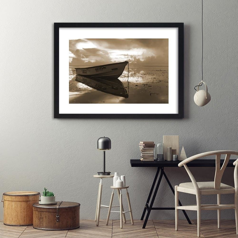 Glezna melnā rāmī - Boat On The Sea 1  Home Trends