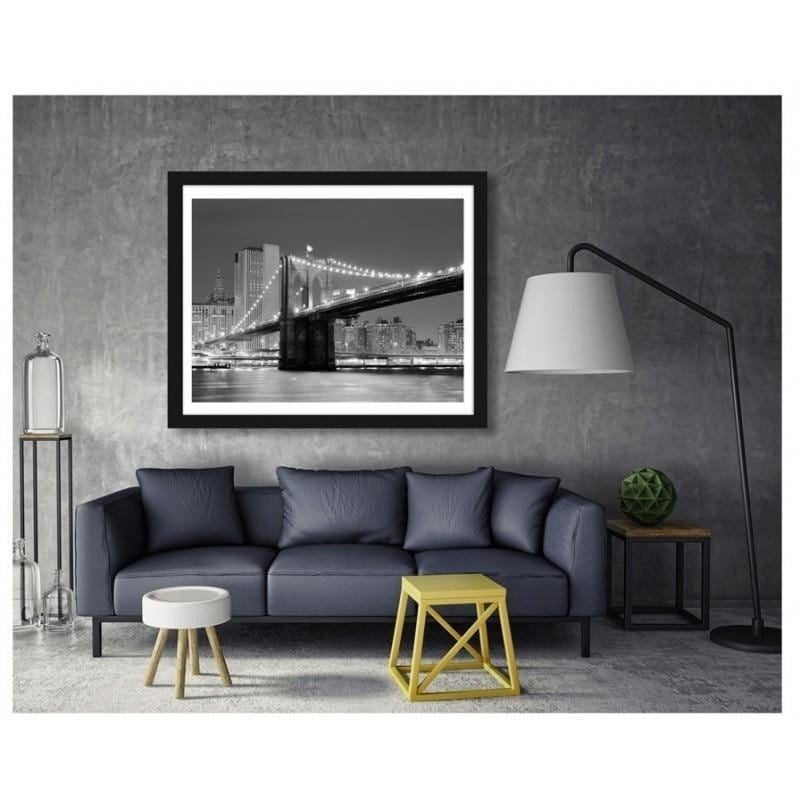 Glezna melnā rāmī - Brooklyn Bridge with a panoramic view of the city over the East River  Home Trends