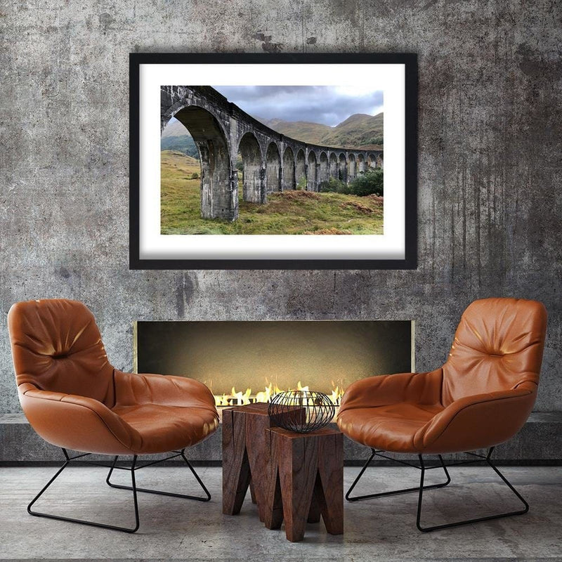 Glezna melnā rāmī - Glenfinnan Viaduct  Home Trends