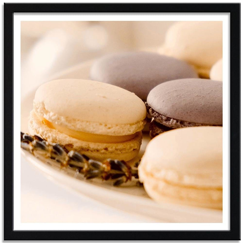 Glezna melnā rāmī - Macaroons On A Plate  Home Trends