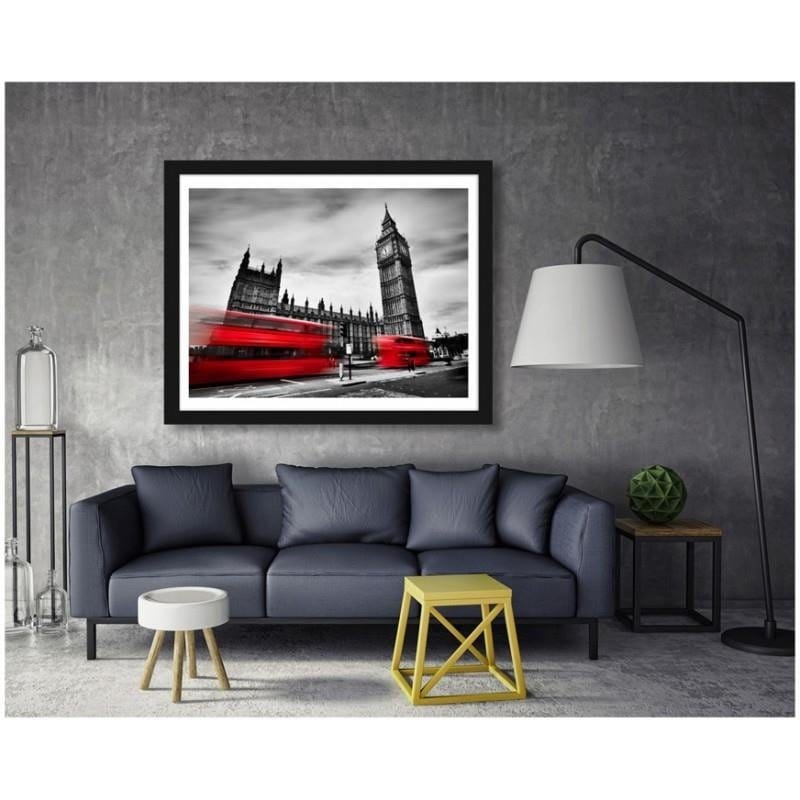 Glezna melnā rāmī - Red buses on the move and Big Ben  Home Trends