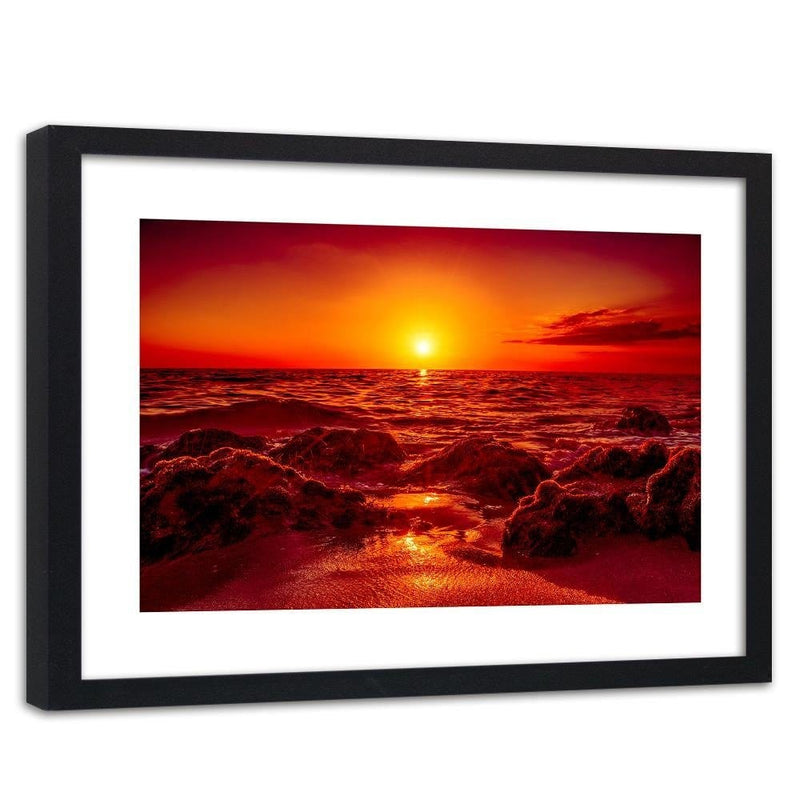 Glezna melnā rāmī - Red Sunset Over The Sea  Home Trends