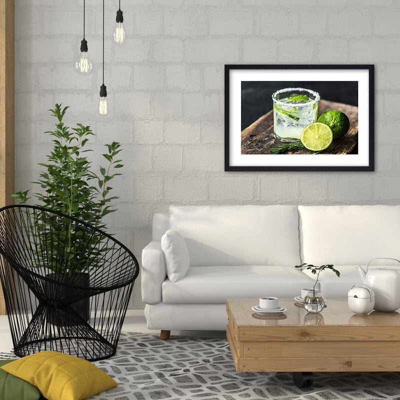 Glezna melnā rāmī - Refreshing Drink With Lime  Home Trends