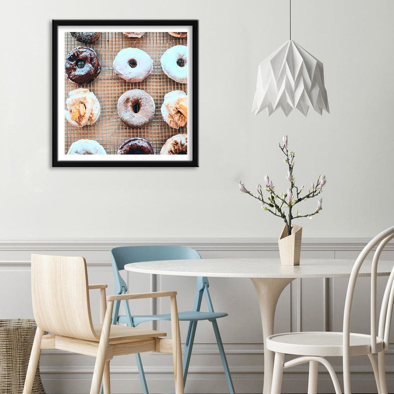 Glezna melnā rāmī - Tasty Donuts  Home Trends