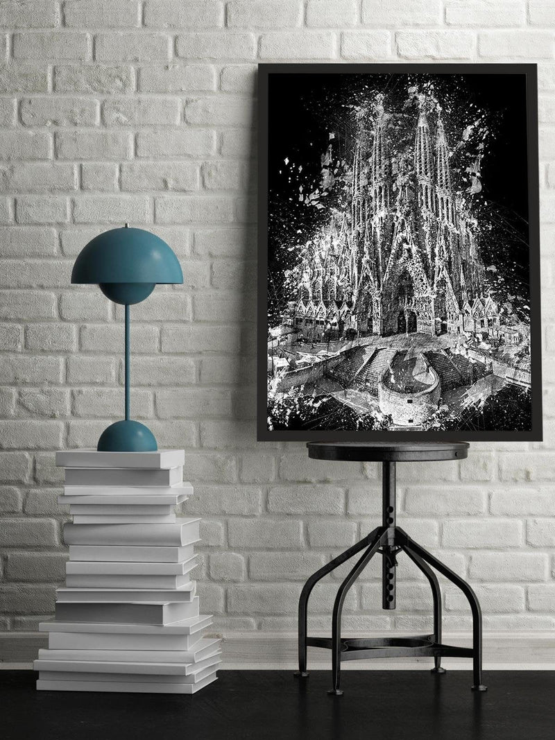 Glezna melnā rāmī - The Sagrada Familia In Barcelona  Home Trends