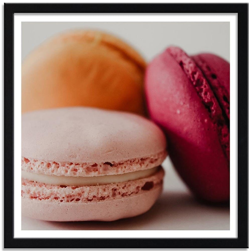 Glezna melnā rāmī - Three Colorful Macaroons  Home Trends