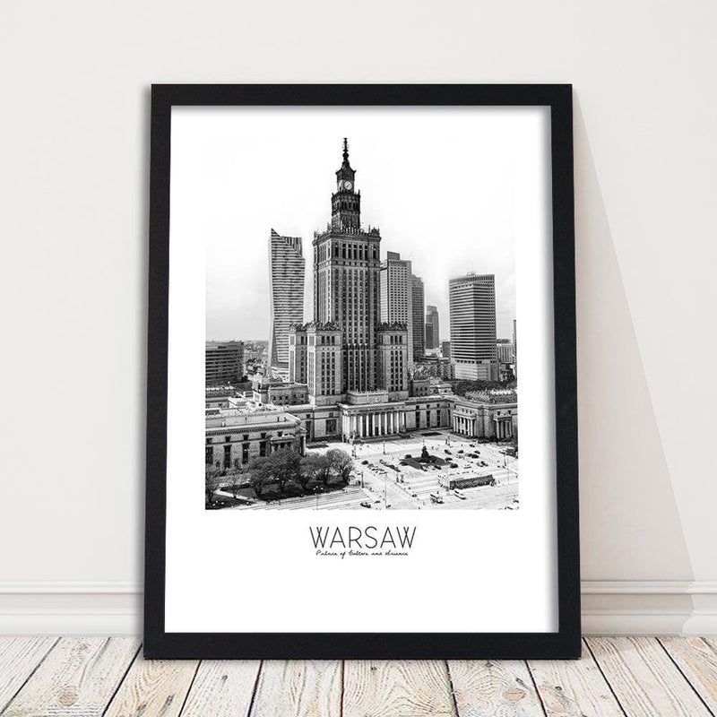 Glezna melnā rāmī - Warsaw Palace Of Culture  Home Trends