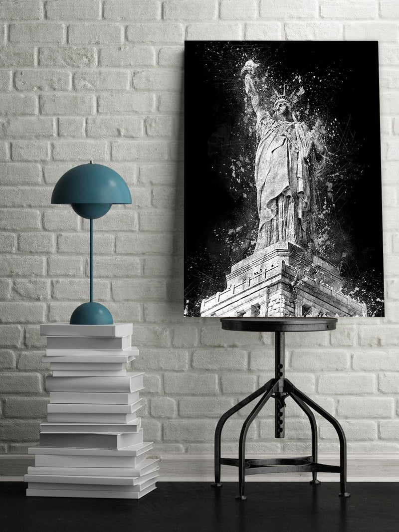 Kanva - Statue Of Liberty At Night  Home Trends DECO