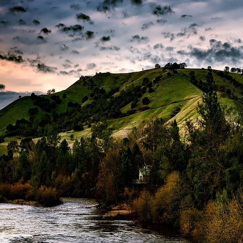 Glezna baltā rāmī - Mountain River 4 