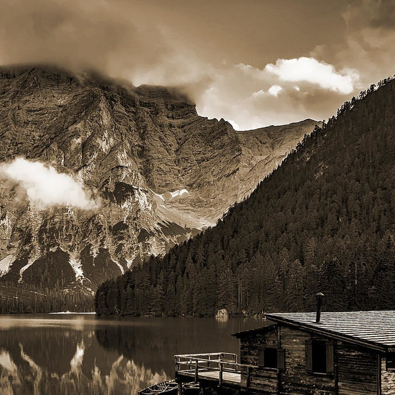 Glezna baltā rāmī - Cottage By The Mountain Lake 1 