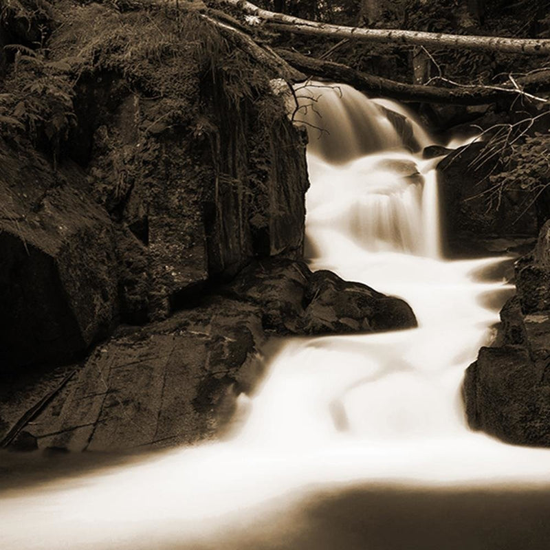 Glezna baltā rāmī - Fairytale Waterfall 1 