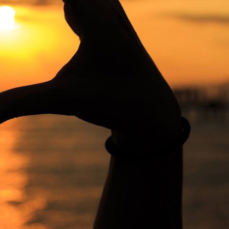 Glezna baltā rāmī - Heart Symbol With Her Hand 