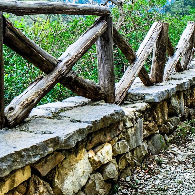 Glezna baltā rāmī - Observation Deck In The Mountains 