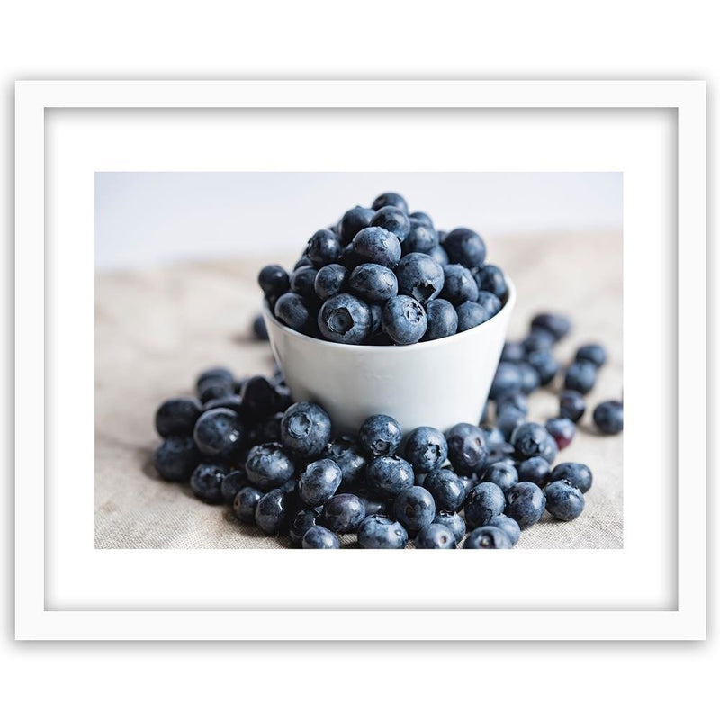 Glezna baltā rāmī - Berries In A Bowl 