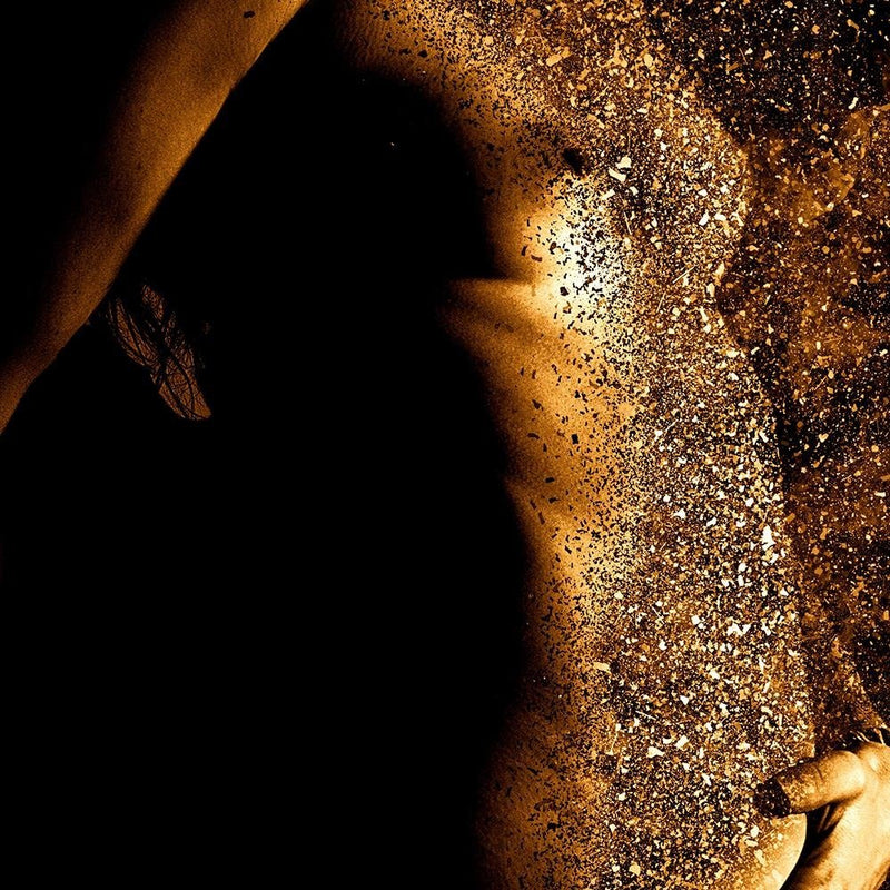 Glezna baltā rāmī - Female Nude Gold Dust 