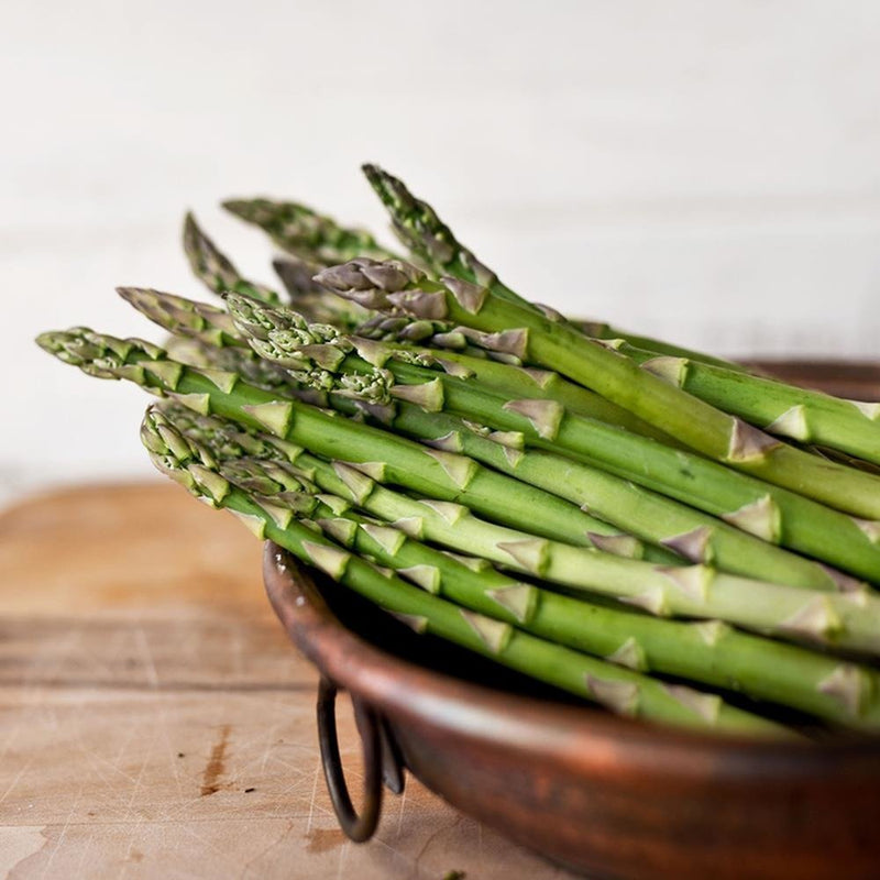 Glezna baltā rāmī - Green Asparagus 