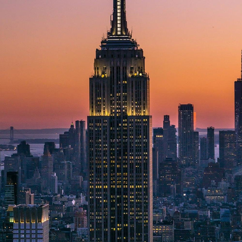 Glezna baltā rāmī - Empire State Building 