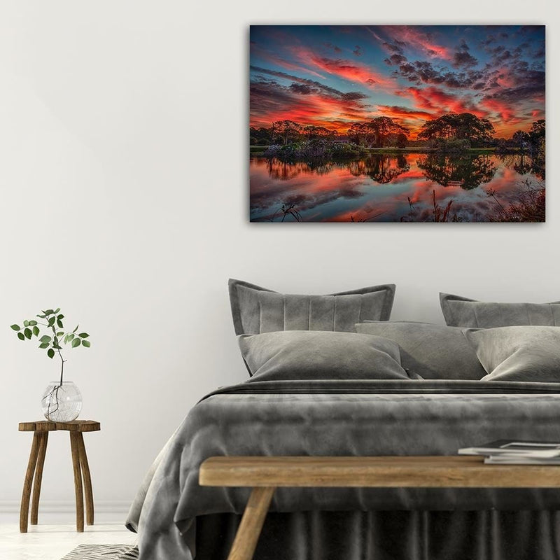 Dekoratīvais panelis - Red Clouds Over Lake  Home Trends Deco