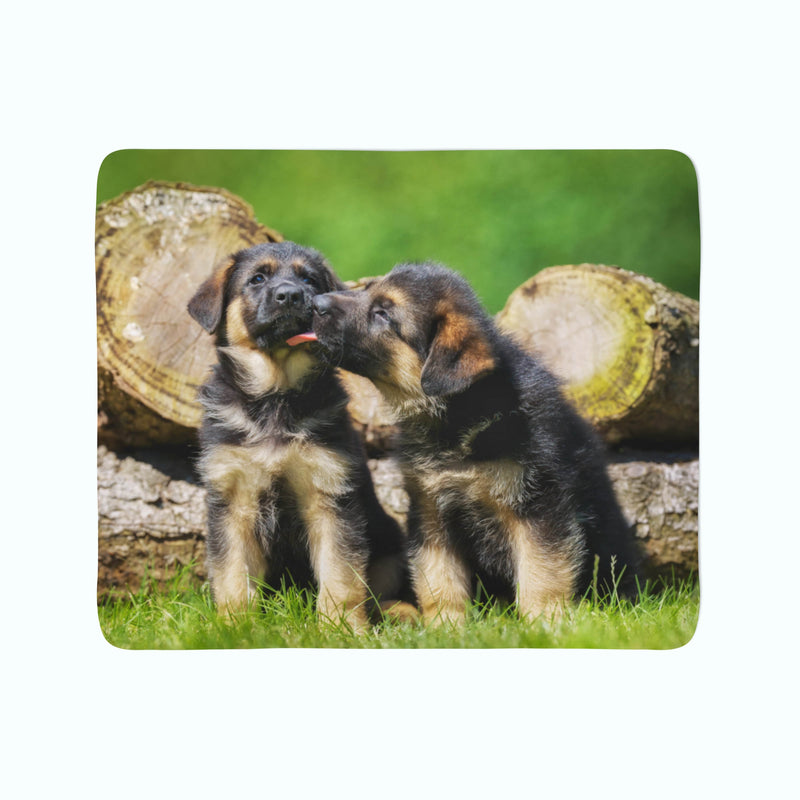 Flīsa pleds Cute German Shepherd Puppies E-interjers.lv