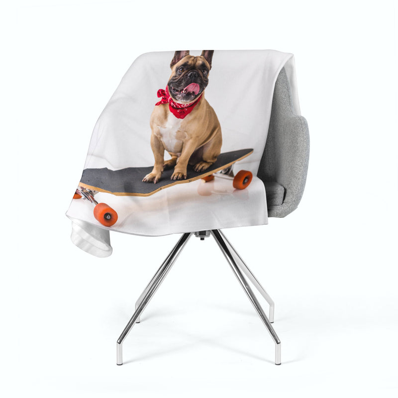 Flīsa pleds French Bulldog on Skateboard E-interjers.lv