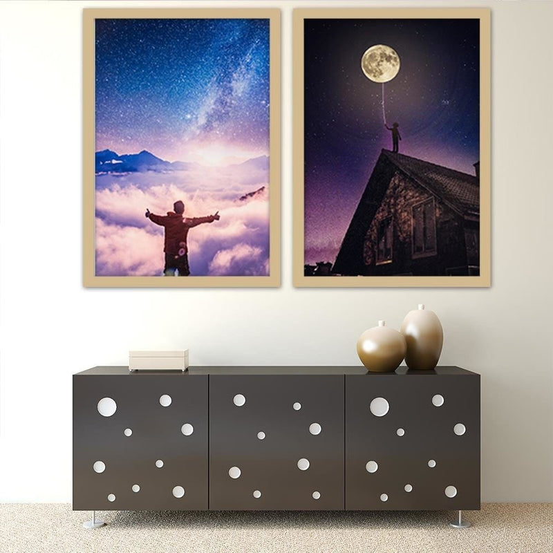 Glezna bēšā rāmī - Man And The Galaxy  Home Trends DECO