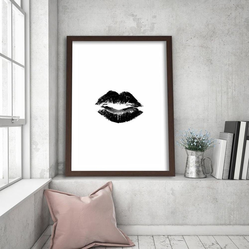 Glezna brūnā rāmī - Black Lips  Home Trends DECO