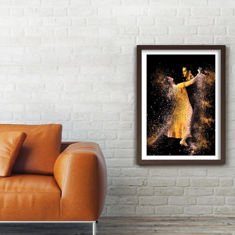 Glezna brūnā rāmī - Couple Dancing In A Golden Dust  Home Trends DECO