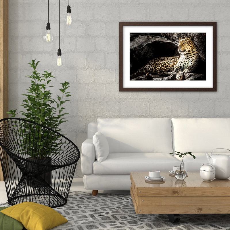 Glezna brūnā rāmī - Leopard On The Rocks  Home Trends DECO