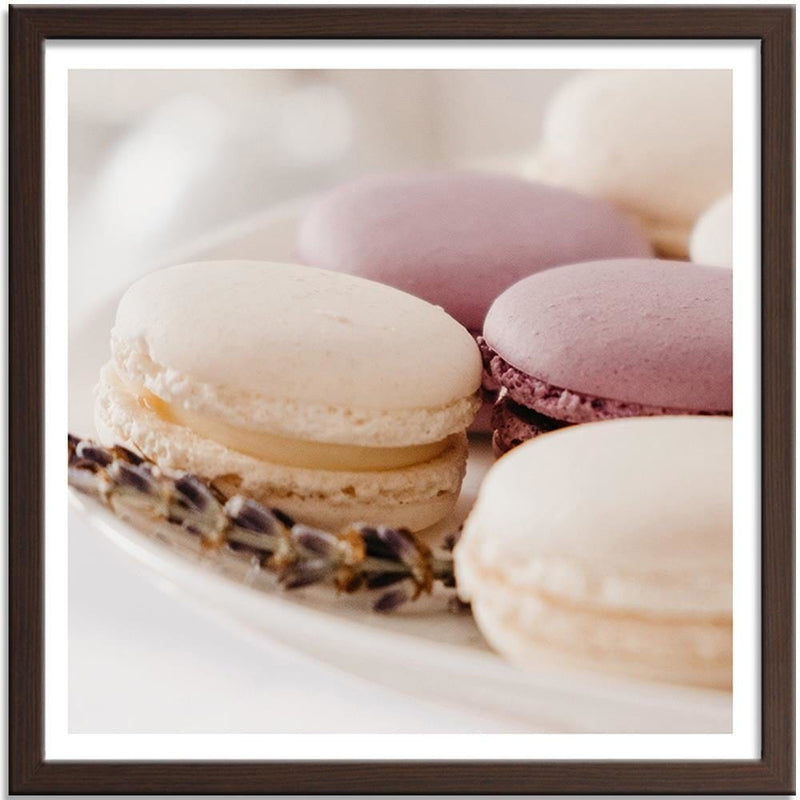 Glezna brūnā rāmī - Macaroons On A Plate 2  Home Trends DECO