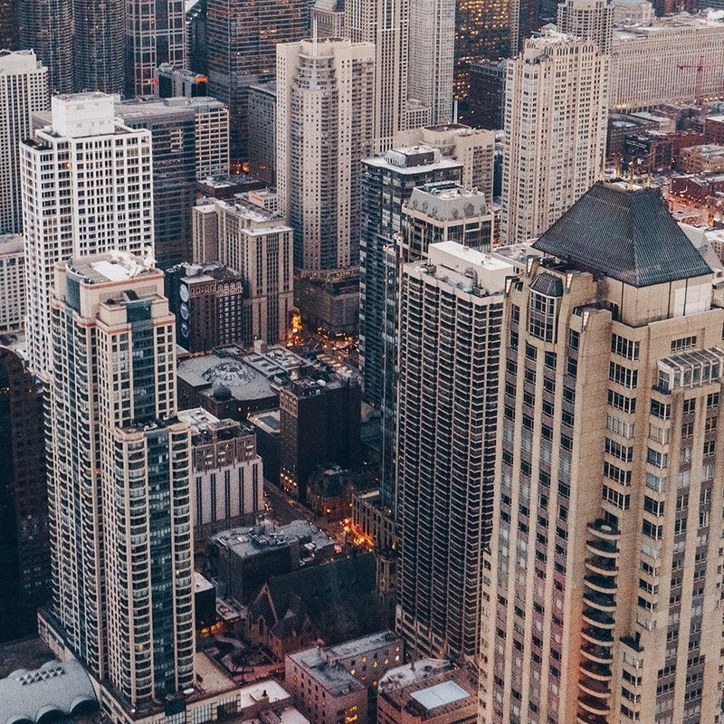 Glezna brūnā rāmī - Skyscrapers In Chicago  Home Trends DECO