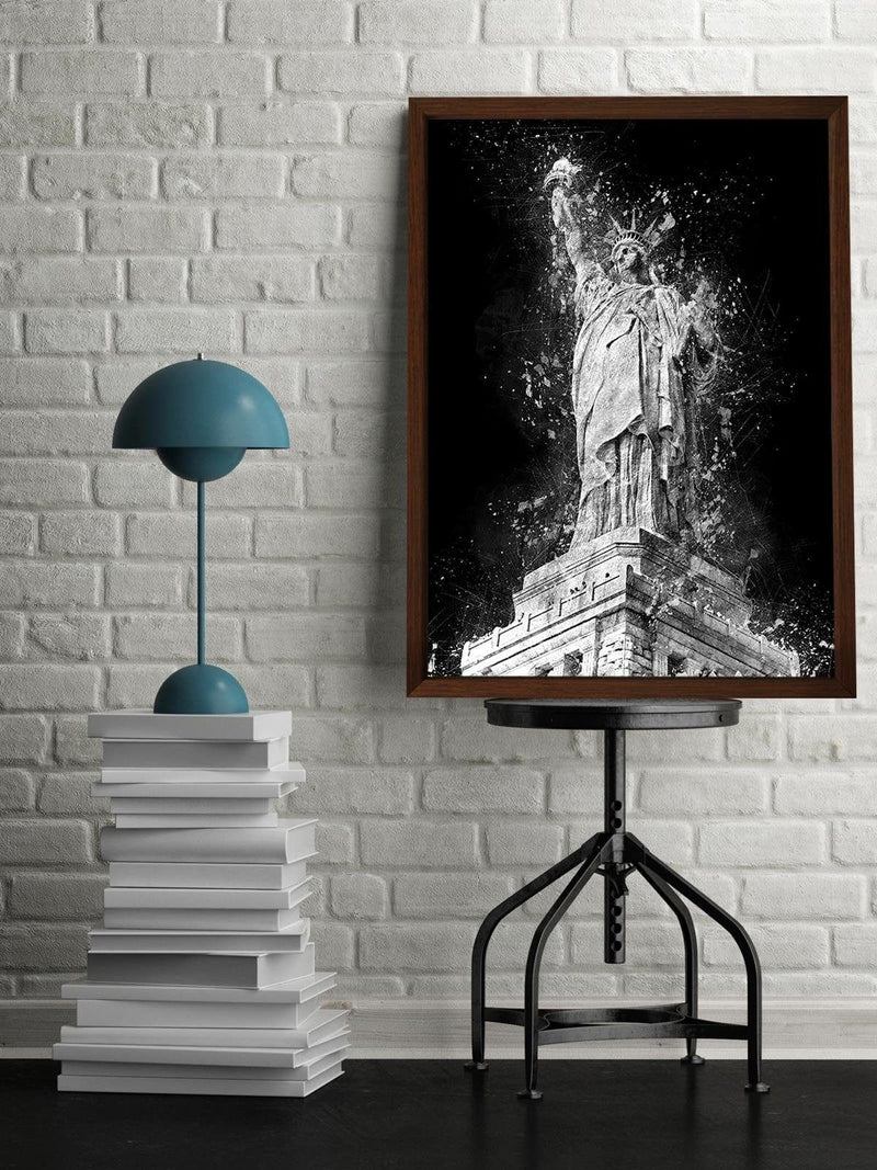 Glezna brūnā rāmī - Statue Of Liberty At Night  Home Trends DECO